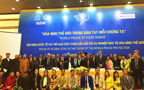 Toàn cảnh Hội nghị.